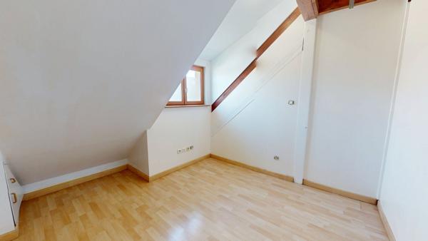 F3 atypique 58 m² / 110 m² au sol