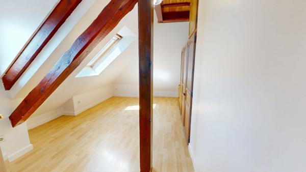 F3 atypique 58 m² / 110 m² au sol