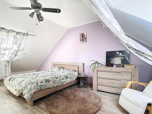 Maison familiale en plein bourg de Soucelles (Rives du Loir en Anjou)