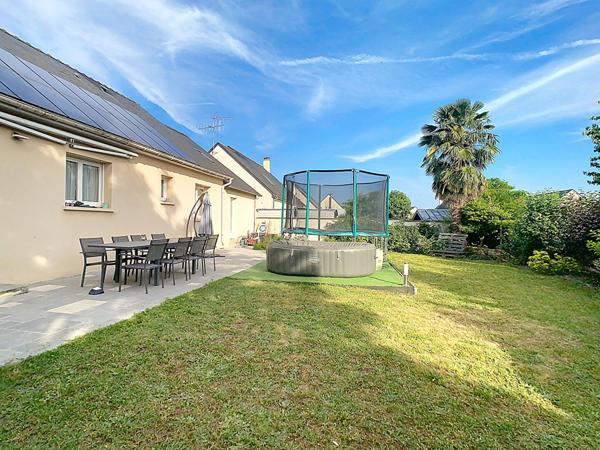 Maison familiale en plein bourg de Soucelles (Rives du Loir en Anjou)