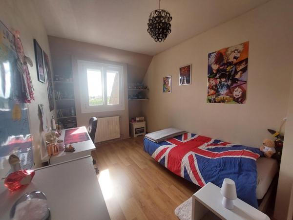 Appartement duplex – 137 m² – 4/5 chambres – Beaune (proche centre)