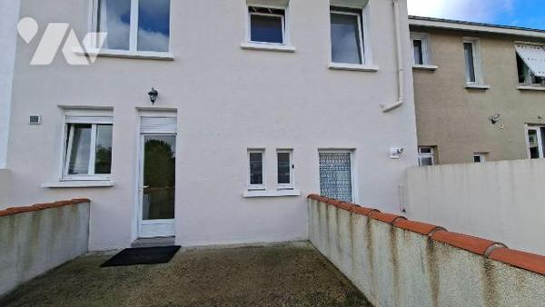 Maison familiale avec jardin et garage dans un quartier calme et agréable de Cholet, cette mais...