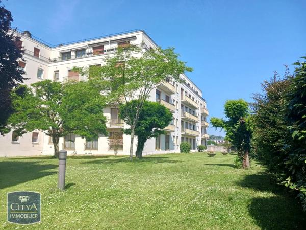 Appartement à louer 2 pièces 47.3m² Blois (41000)
