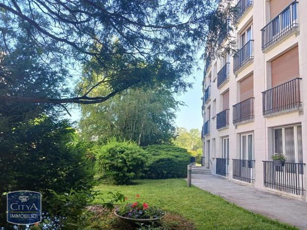 Appartement à louer 2 pièces 47.3m² Blois (41000)
