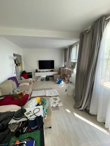 Location                                                      Appartement
                        
                     2 pièces                      52 m2                     à Crosne