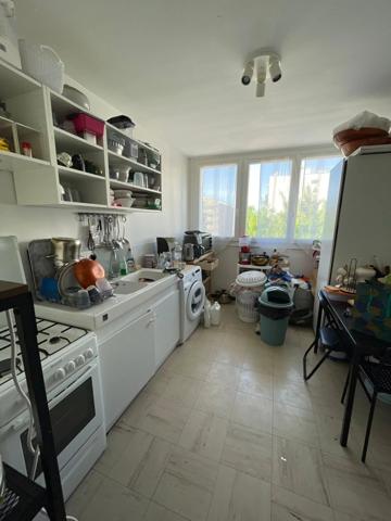 Location                                                      Appartement
                        
                     2 pièces                      52 m2                     à Crosne