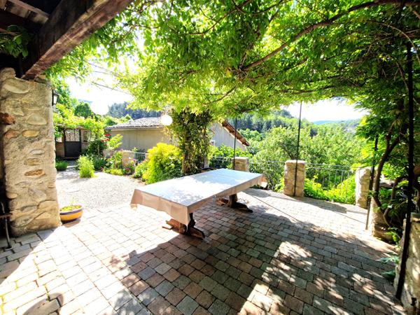 Maison de Charme en Pierre Coeur de Hameau Vue Imprenable