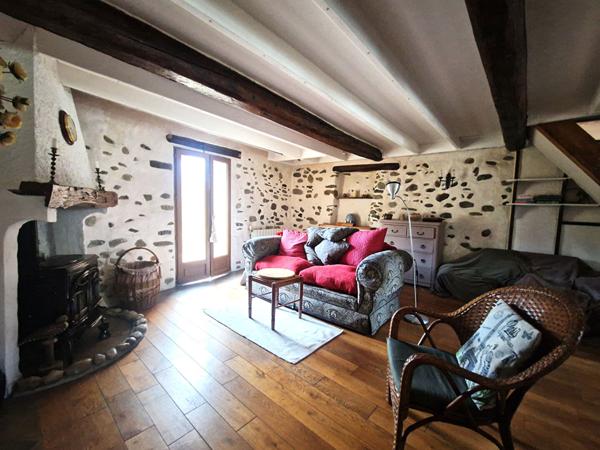 Maison de Charme en Pierre Coeur de Hameau Vue Imprenable