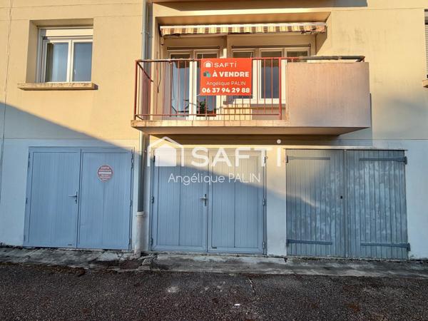 Appartement lumineux avec balcon et garage.