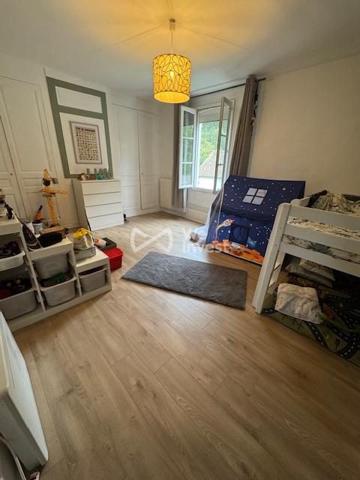 Maison familiale dans cadre privilégié !