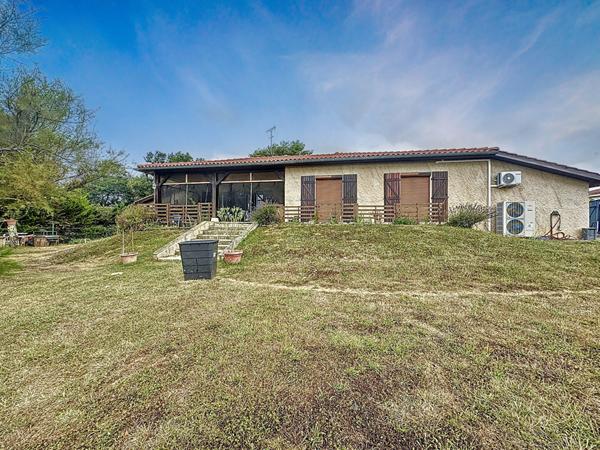 A vendre Maison Pessan 7 pièces 170 m² avec garage et jardin clôturé