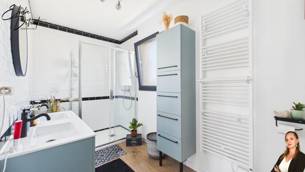 Maison
         8 pièces
        - 191 m² 469 790 € *