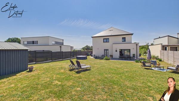 Maison
         8 pièces
        - 191 m² 469 790 € *