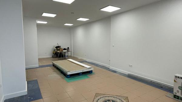 À LOUER LOCAL COMMERCIAL 61 m² ? LOOS