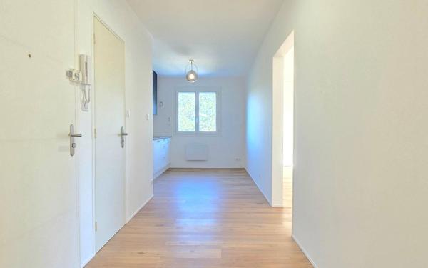 Appartement à vendre    3 pièces • 60,76 m2 Nice