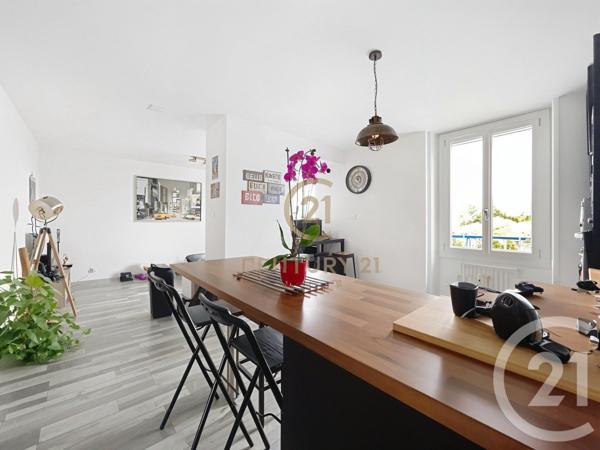 Appartement T3 à vendre  3 pièces - 61 m2 GRIGNY - 69