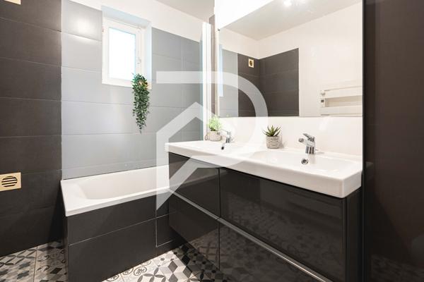 Maison 7 pièces 211 m2