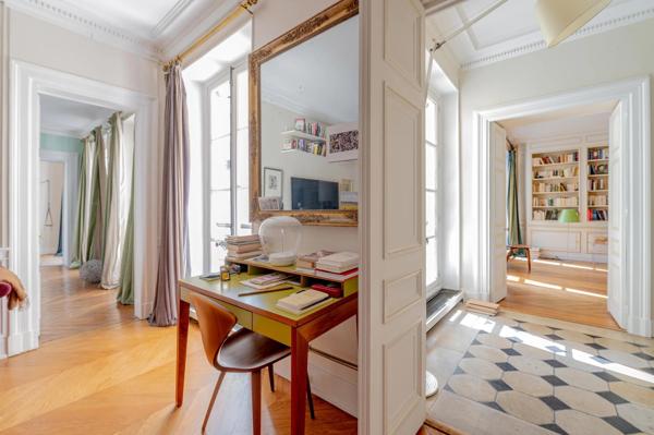 Paris 7 - Saint Thomas d'Aquin - 2 chambres et un bureau - Lumière