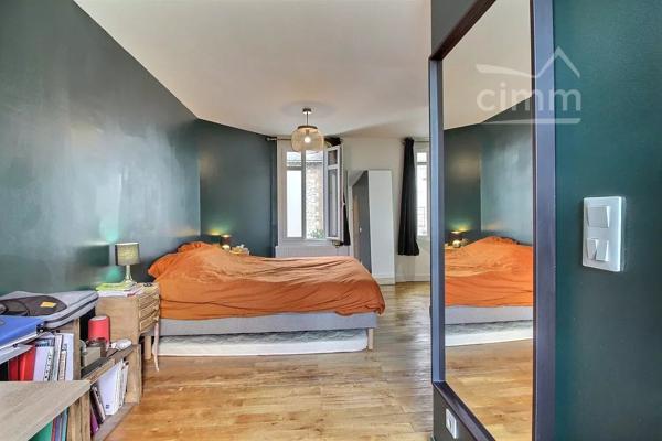 TOURS - Quartier La Fuye - Maison 3 pièces, 2 chambres, son jardin arboré et ses 2 caves.