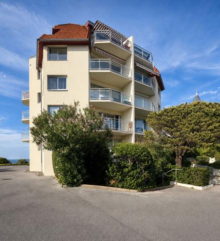 Architecture résidentielle - 1976 - Une parenthèse seventies entre océan et Pyrénées - Biarritz