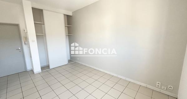 Location Studio 26.54 m² - Donzère 26290