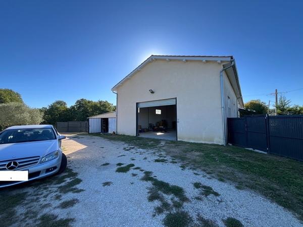 Villeneuve-sur-Lot, hangar ou local d'activité à louer, situé dans un environnement calme à la campagn , Villeneuve sur lot