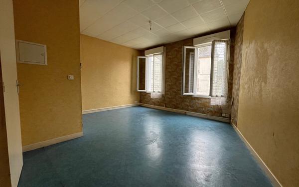 Immeuble à vendre    5 pièces • 152 m2 Carhaix-Plouguer