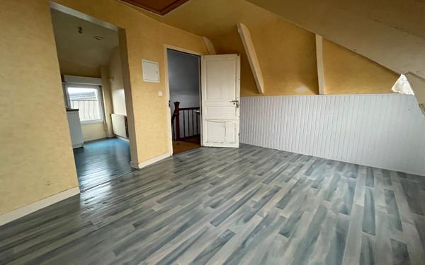 Immeuble à vendre    5 pièces • 152 m2 Carhaix-Plouguer