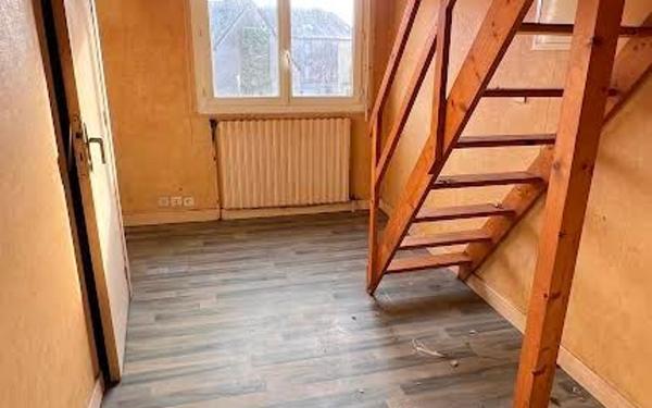 Immeuble à vendre    5 pièces • 152 m2 Carhaix-Plouguer