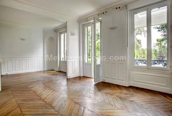 Maison de charme, classée, 7 pièces et joli jardin ensoleillé