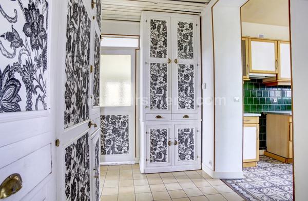 Maison de charme, classée, 7 pièces et joli jardin ensoleillé