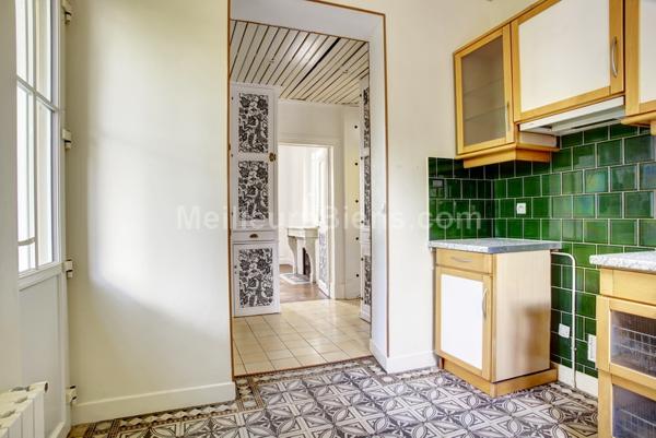 Maison de charme, classée, 7 pièces et joli jardin ensoleillé