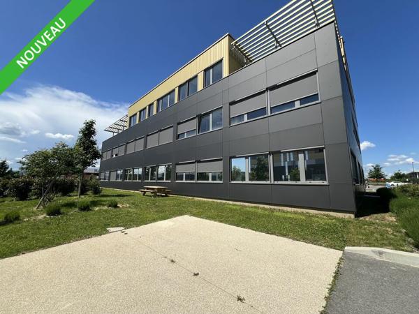 Bureaux récents à louer à Valence Lautagne avec places de parking privatives