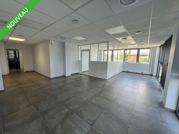 Bureaux récents à louer à Valence Lautagne avec places de parking privatives