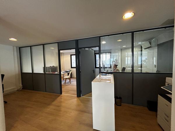 Bureaux à vendre à Bordeaux centre 132 m² avec ascenseur et belle luminosité