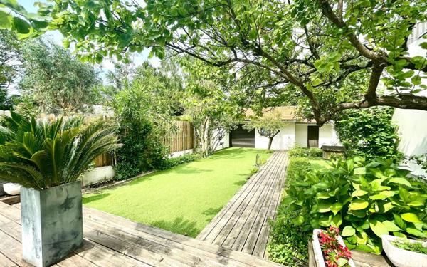 Maison à vendre    5 pièces •  Bordeaux