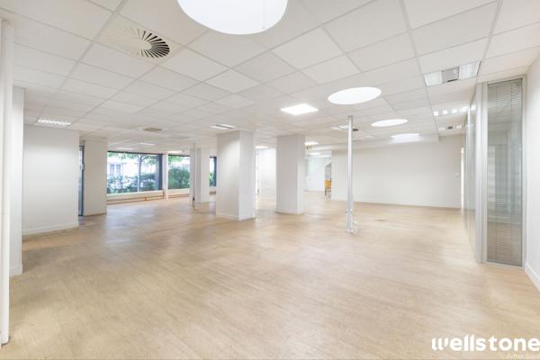 Bureaux à louer à PARIS 75015