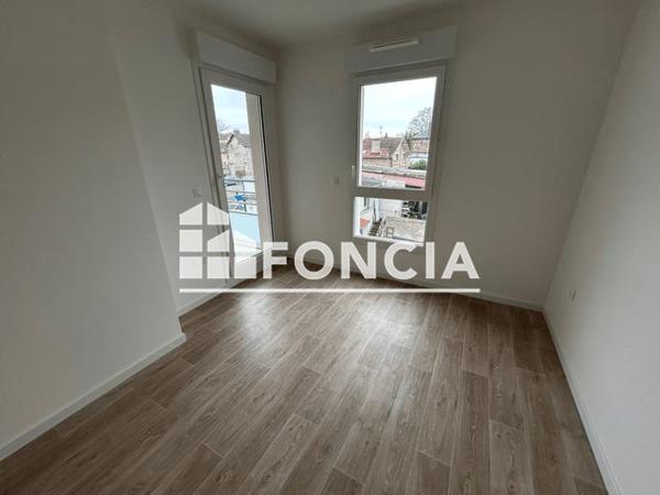 Location Appartement 3 pièces 57.42 m² - 19 QUAI CAMERE ET 38 AVENUE DE PARIS Vernon 27200