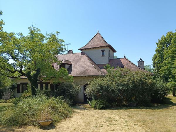 Maison Toulonjac 10 pièces 236.2 m2 Toulonjac