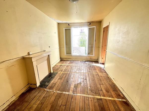 2 pièces 38 m2 Paris 18ème