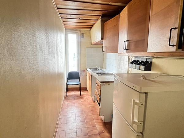 2 pièces 38 m2 Paris 18ème