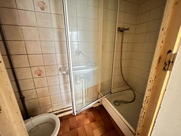 2 pièces 38 m2 Paris 18ème