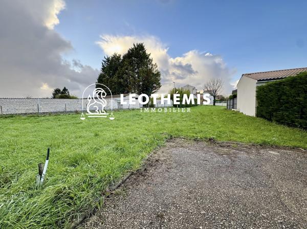 TERRAIN À BÂTIR DE 486m² À MÉDIS