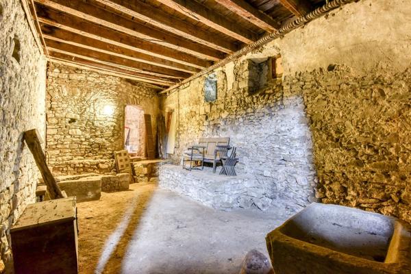 Propriété d'exception du 13ème siècle unique au monde Carcassonne