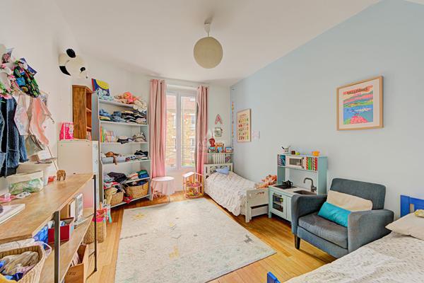 Maison Saint Germain En Laye 6 pièce(s) 140 m2 1 335 000 € **  - Référence  18822