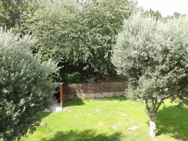 MAISON RENOVEE - Proche centre-ville avec jardin et garage