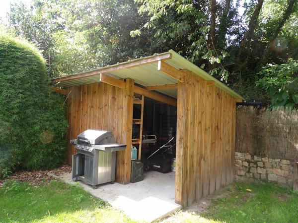 MAISON RENOVEE - Proche centre-ville avec jardin et garage