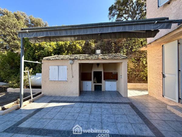 Maison 275 m² à Santa-Maria-di-Lota 20200