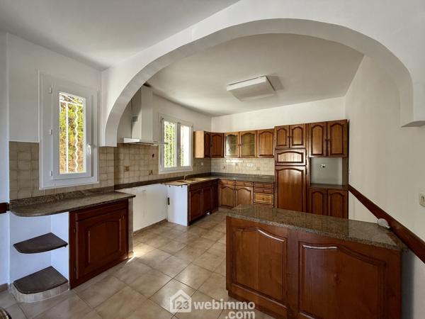 Maison 275 m² à Santa-Maria-di-Lota 20200