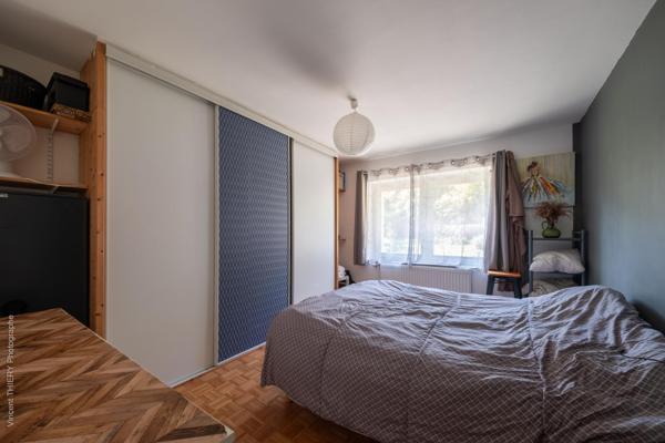 Très grande maison de famille, avec immense terrain de 8720 m2, étang poisonneux, verger, dépendances